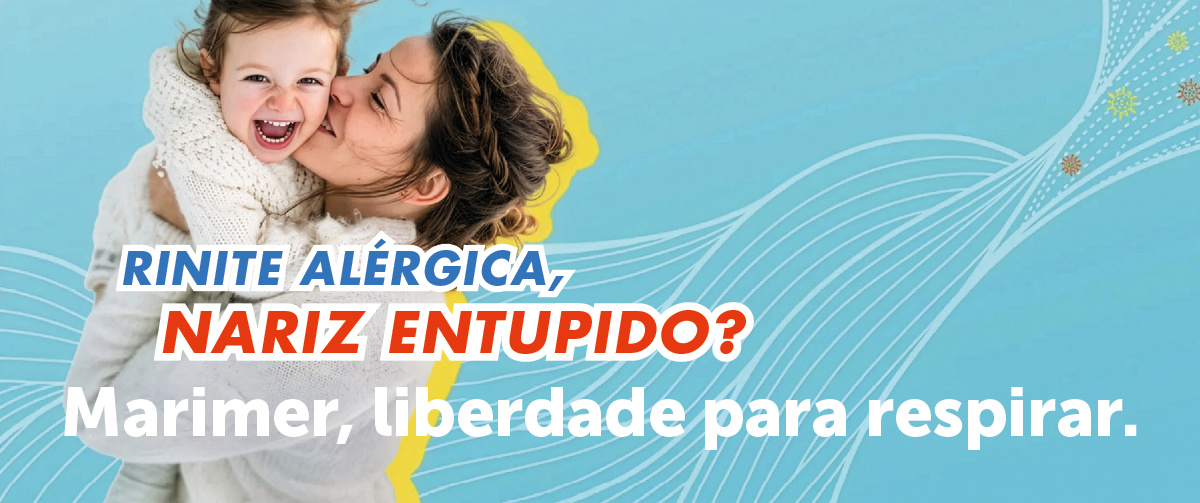 mãe e filha com alegria e liberdade para respirar